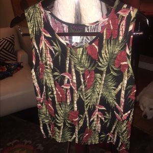 Pattern sleeveless top