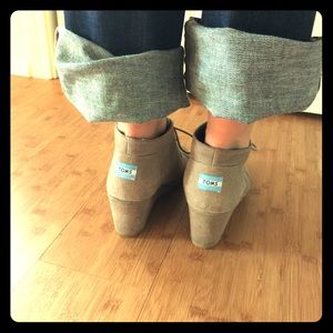 Toms Desert Wedge Boot