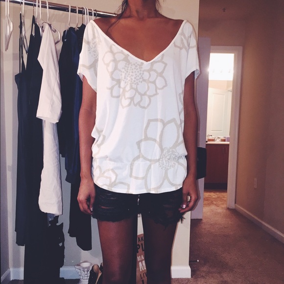 Beachy floral cotton top