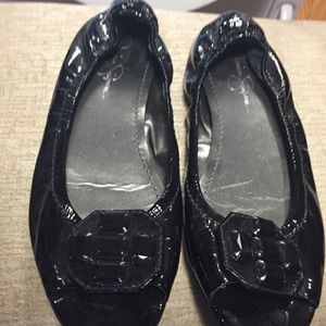 Jessica Simpson peep toe flats