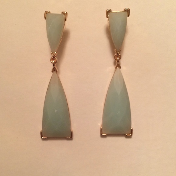 Stone gold earrings
