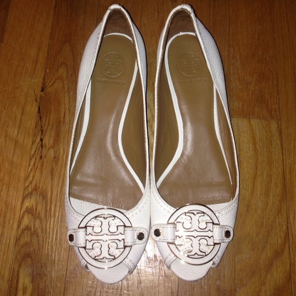 1⃣DAY SALE🎉Tory Burch wedges!