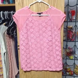 Pale pink lacey top