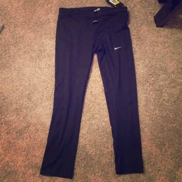 Nike crop workout leggings