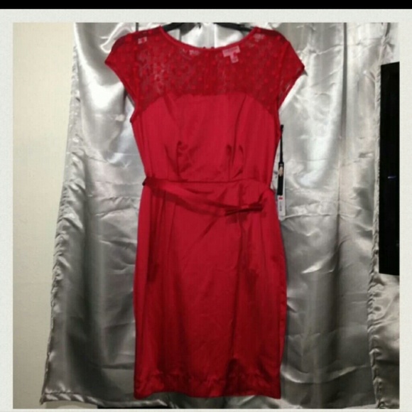 Red Kate Young dress