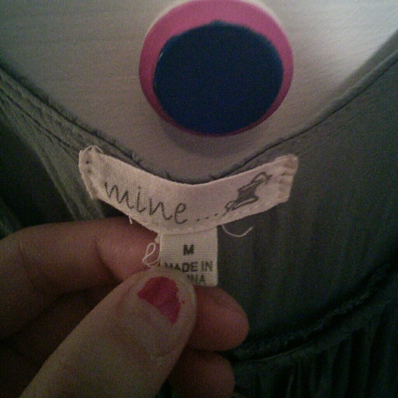 Button down - Picture 2 of 4