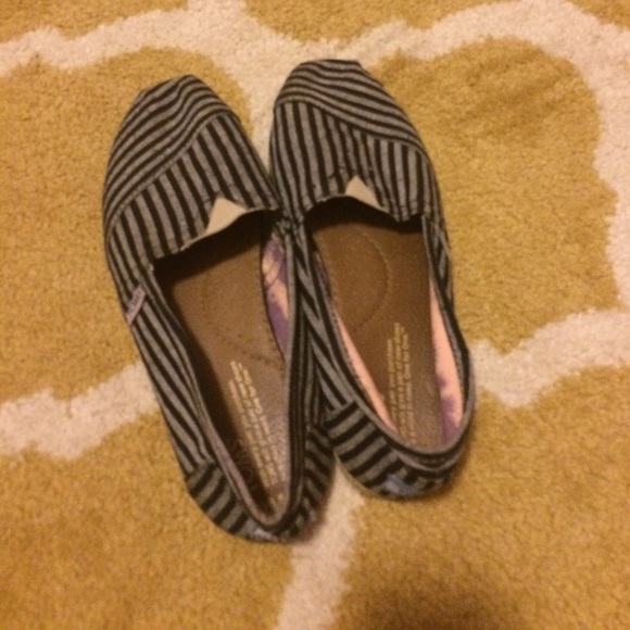 Toms.