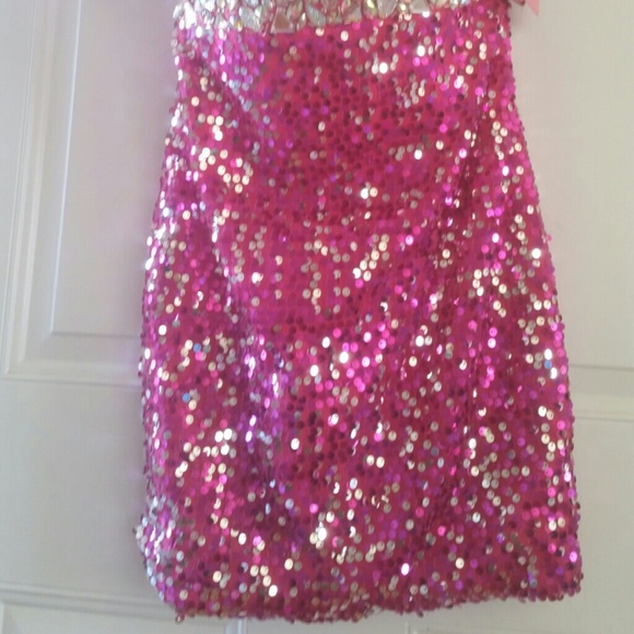 Hot pink beaded and diamond encrusted short dress - Picture 4 of 4