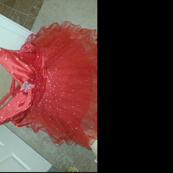 Plus size red party dress - Picture 4 of 4