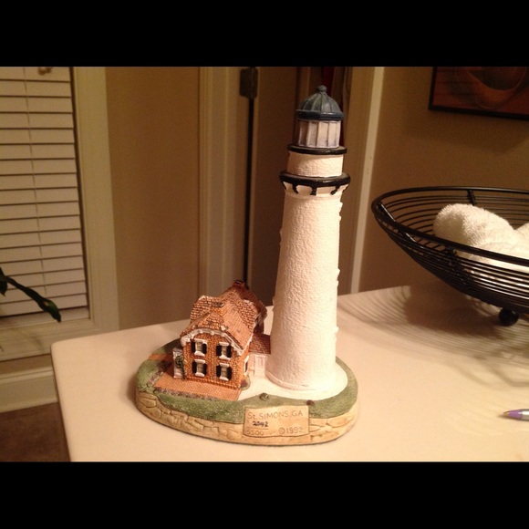 Collectible whitehouse