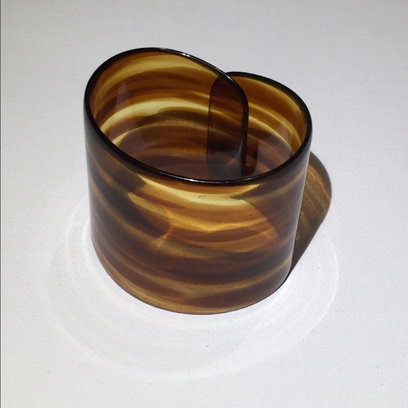 Bracelet cuffs