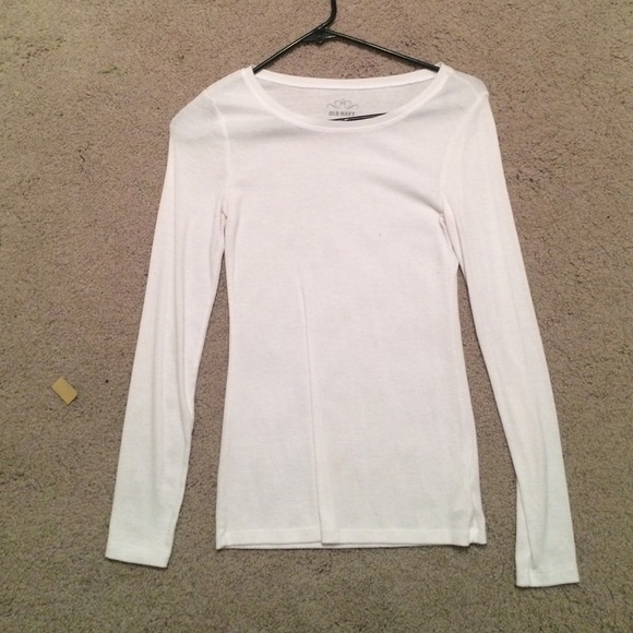 Long white sleeve crew neck