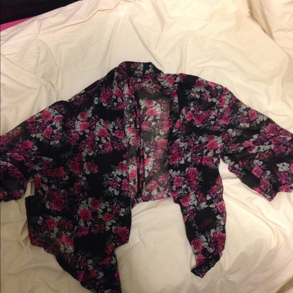 Floral bolero not for sale trading