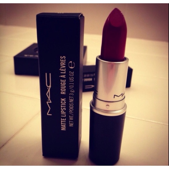 Rouge A levrous Mac lipstick