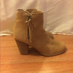 American eagle booties