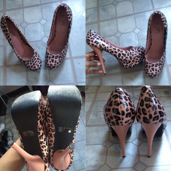 🔴pumps🔴 worn once🔴 negotiable price🔴 - Picture 1 of 1