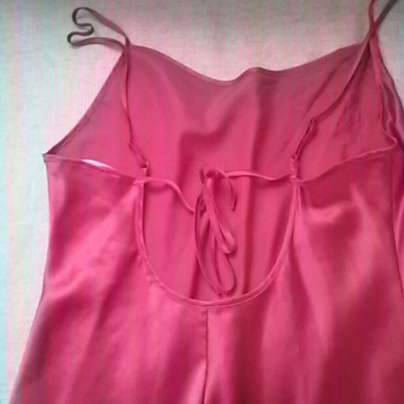 VS - Picture 2 of 2