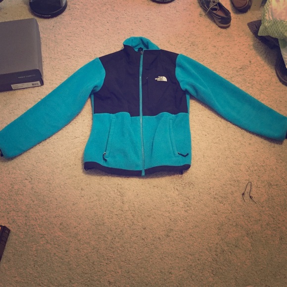 Full zip North Face fleece