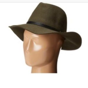 NWOT GREEN VOLCOM STYLE HAT