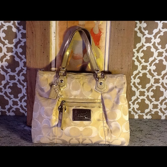 Authentic coach purse
