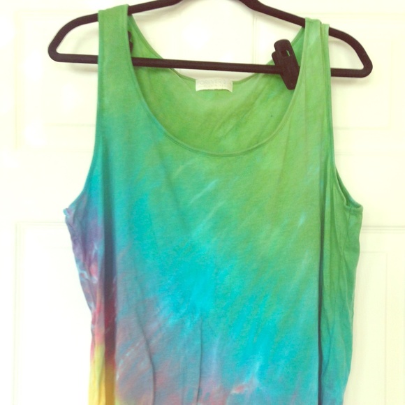Tie dye fun sleeveless top - Picture 1 of 3