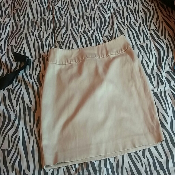 Khaki stretch skirt