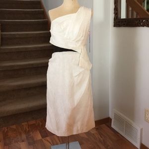 Vera wang white roughed waist dress