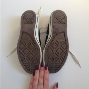 Black and white converse!