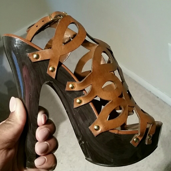 ๐BUNDLE Black and tan/brown colored heels - Picture 2 of 4