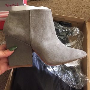 Zara grey suede booties 7.5