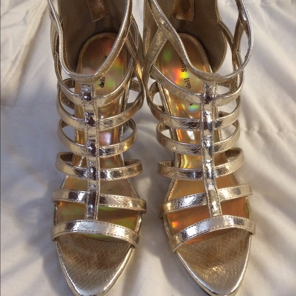 Gold gladiator 3" heels