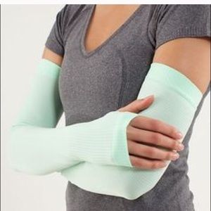 🏃🏽BriskRun Arm Warmers💨PRICE FIRM!