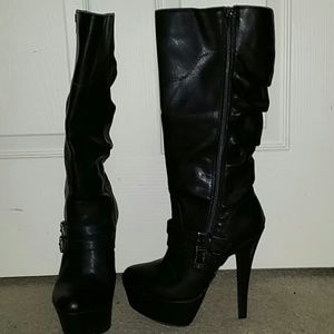 CLOSEOUT SALE!!!  VERY SEXY SLOUCHY BLACK BOOTS!!