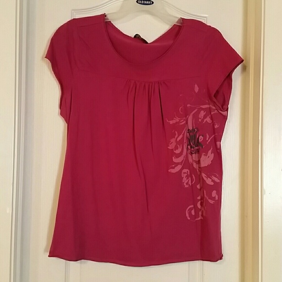 Raspberry  tee