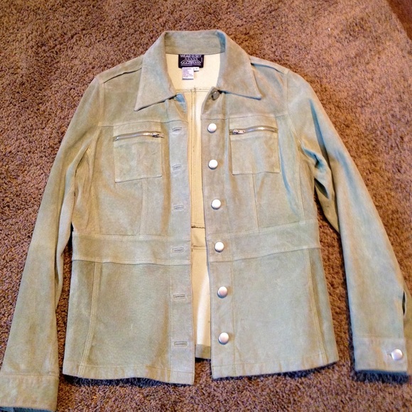 Super cute Olive LEATHER jacket