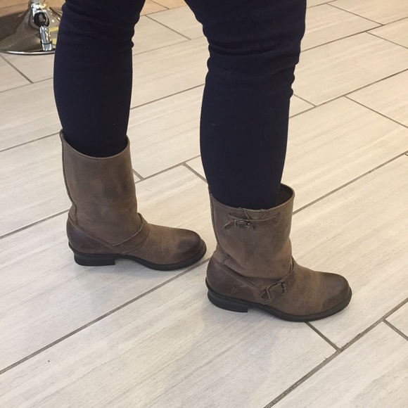 Frye engineer boots in taupe.