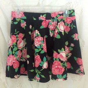 NWOT Floral Skater Skirt