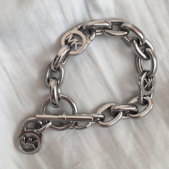 authentic Michael Kors bracelt
