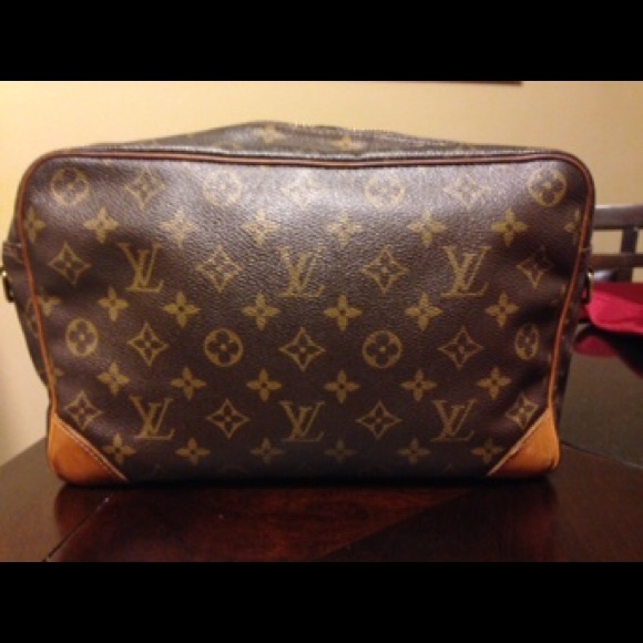 100% Authentic Vintage Louis Vuitton Clutch