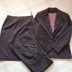 2 suit BUNDLE.  3 piece Larry Levine suit
