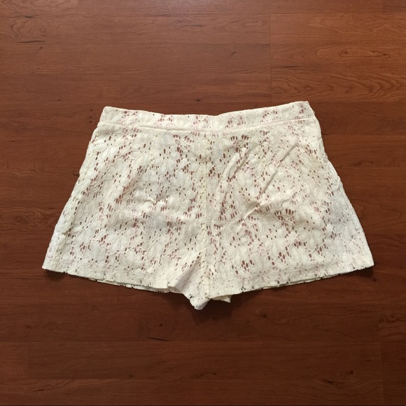 |Host Pick| Boho Shorts - Picture 3 of 4