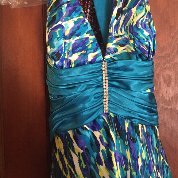 Prom Dress - Picture 2 of 4