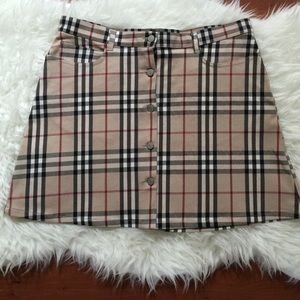|HPx2| Authentic Burberry Skirt 🚫Final Sale🚫