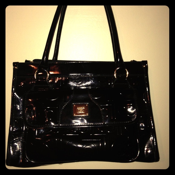 Black patent Liz Claiborne handbag