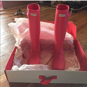Hunter Boots Bright Coral NEW Ready to Be Shipped