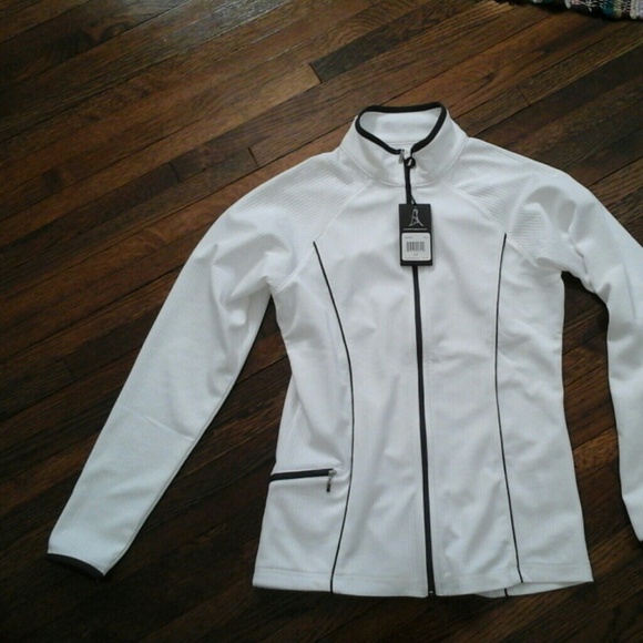 Ping zip  up