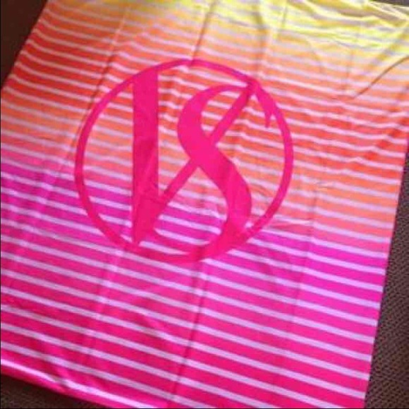 VS beach blanket