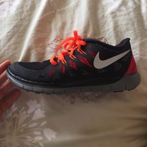 Black and neon nikes NEVER BEEN WORN