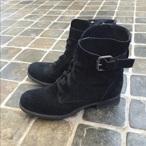 ❌❌SOLD❌❌Black Suede Booties