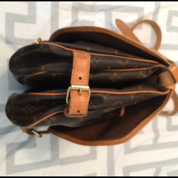 SOLD Louis Vuitton Saumur 30 - Picture 2 of 4